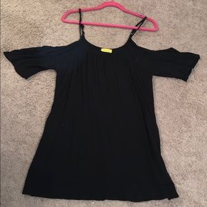 Boutique dress. Adjustable straps. Cold shoulder.